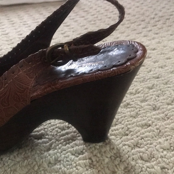 Shoes - Picture 3 of 4